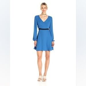 Nwt Paris Sunday Blue V-Neck Dress Elastic Wrists Medium
